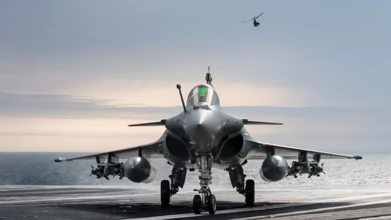 Indian, French governments negotiating 26 Rafale marine jet deal